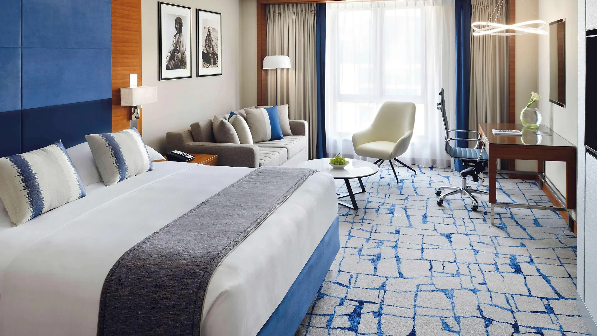 Mövenpick Hotel&Apartments Dubai Hotell