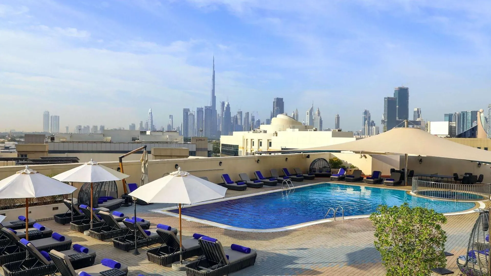 Moevenpick Hotel & Apartments Bur Dubaï 5*,