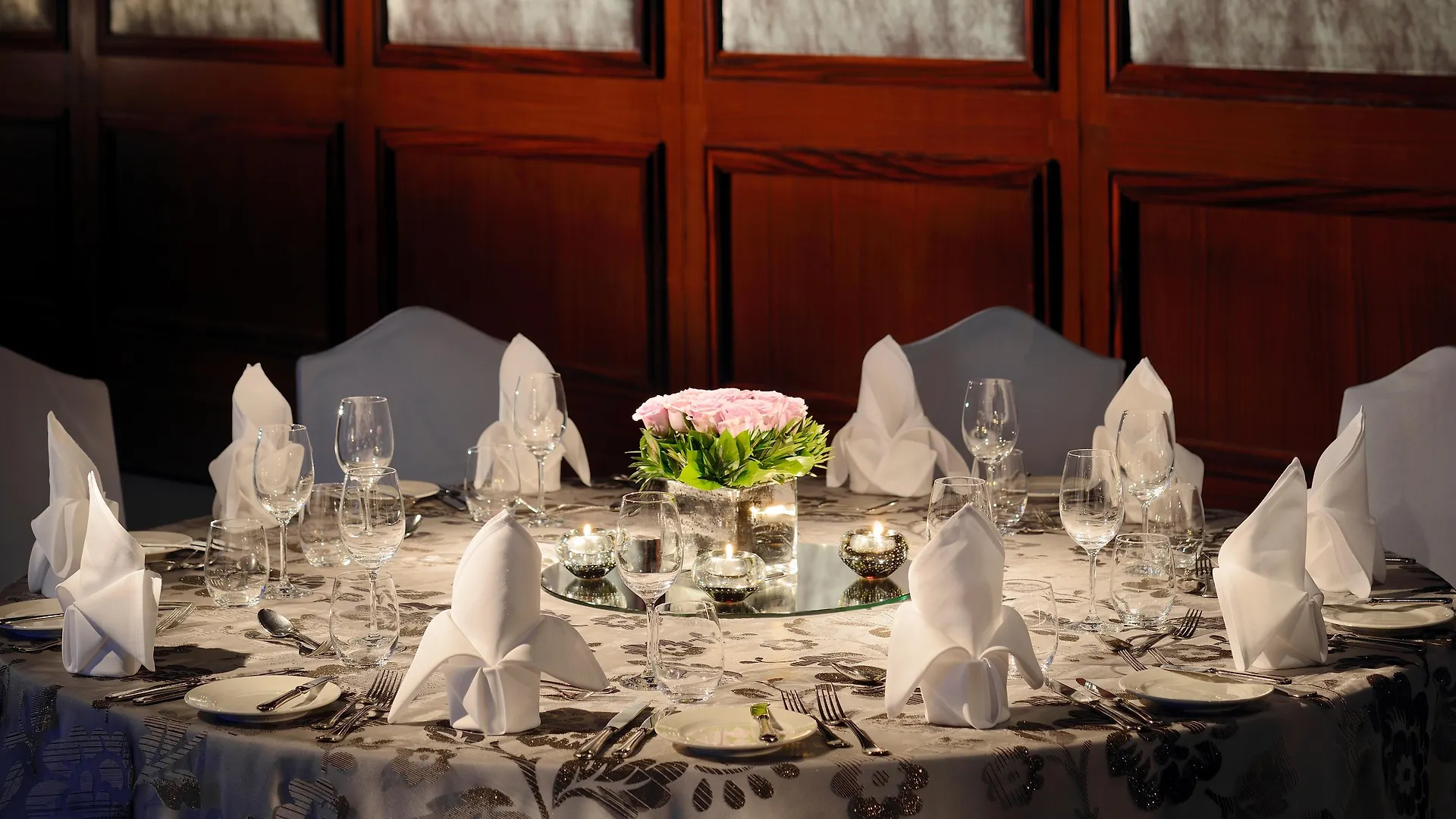 Moevenpick Hotel & Apartments Bur Dubai