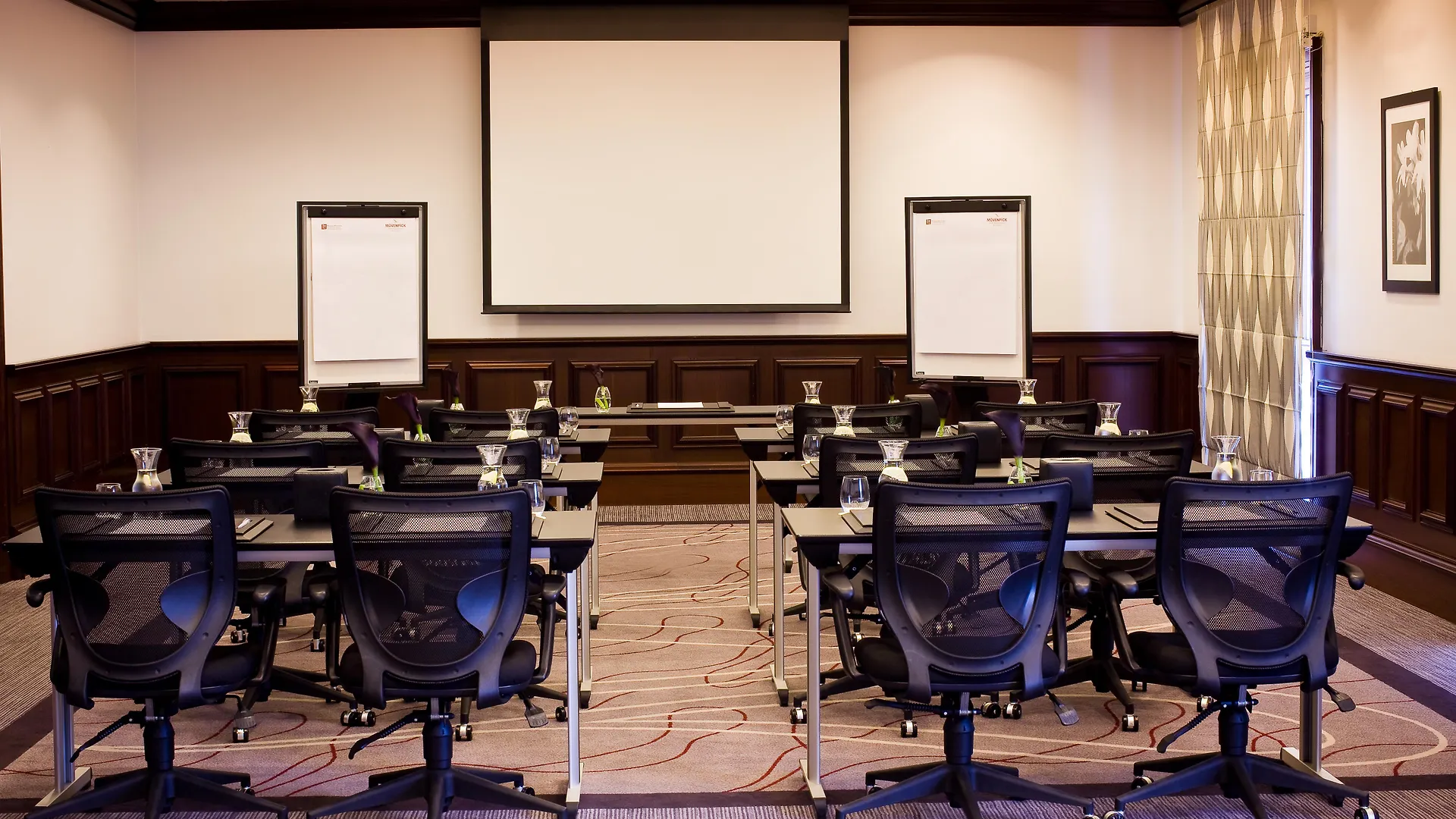Moevenpick Hotel & Apartments Bur Dubai